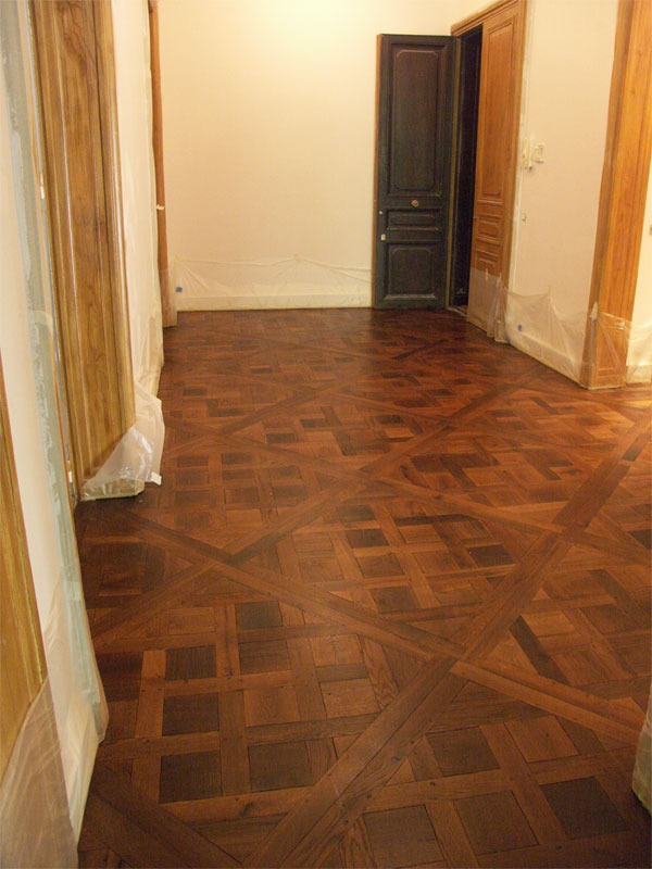 Finition huil�e cir�e du Parquet Versailles