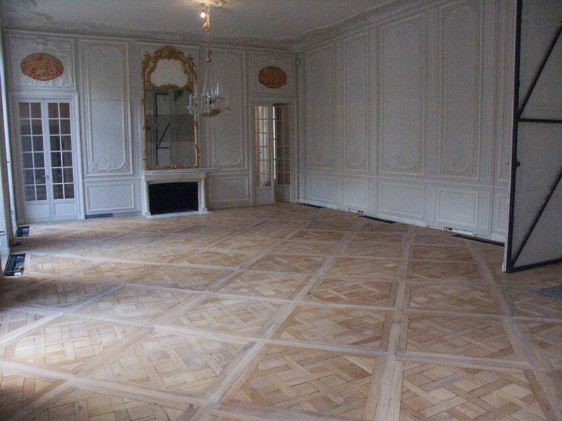 Vue d'ensemble d'une pi�ce en parquet Versailles