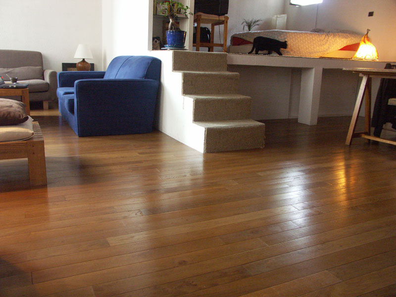 Basic oak hardwood floor