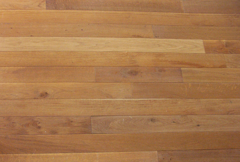 Basic oak hardwood floor