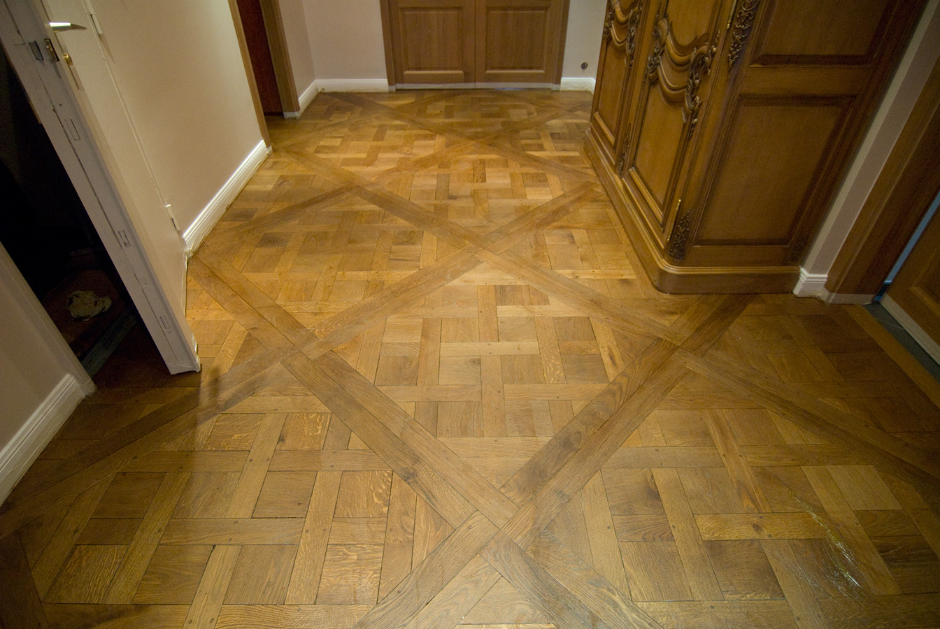 Oak, oiled waxed for these panels Versailles