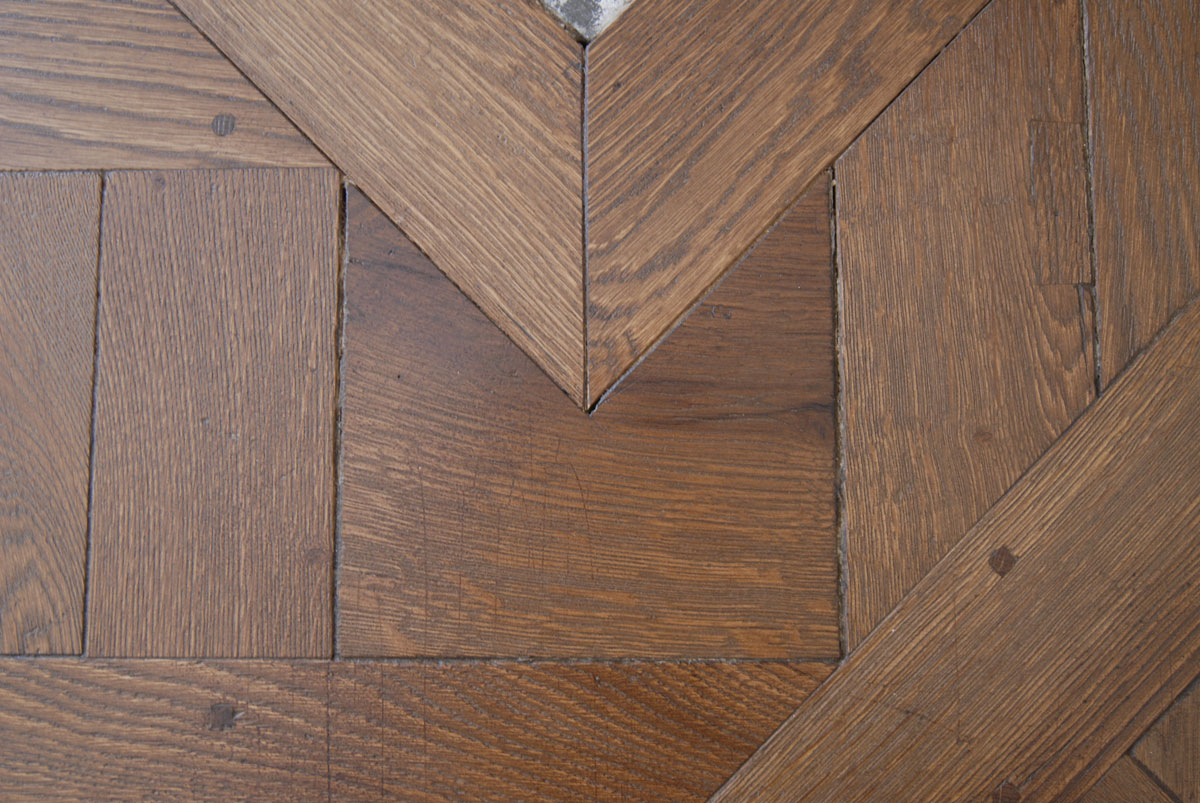 DÃ©tail de la pose du parquet d'Aremberg