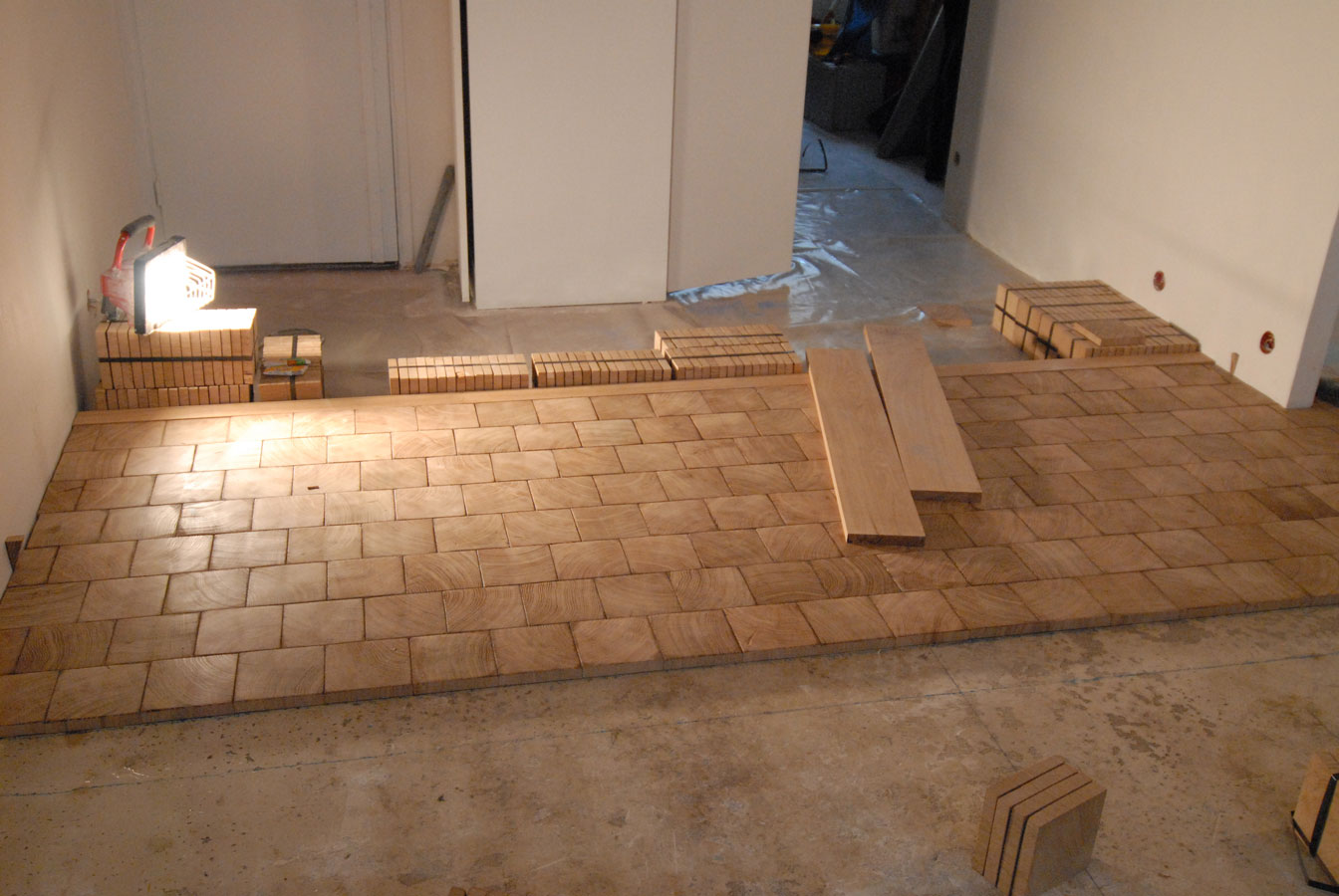 A noter : les Ã©lÃ©ments de ce Parquet en bois debout Ã©paisseur 22 et 140 mm de cÃ´tÃ©