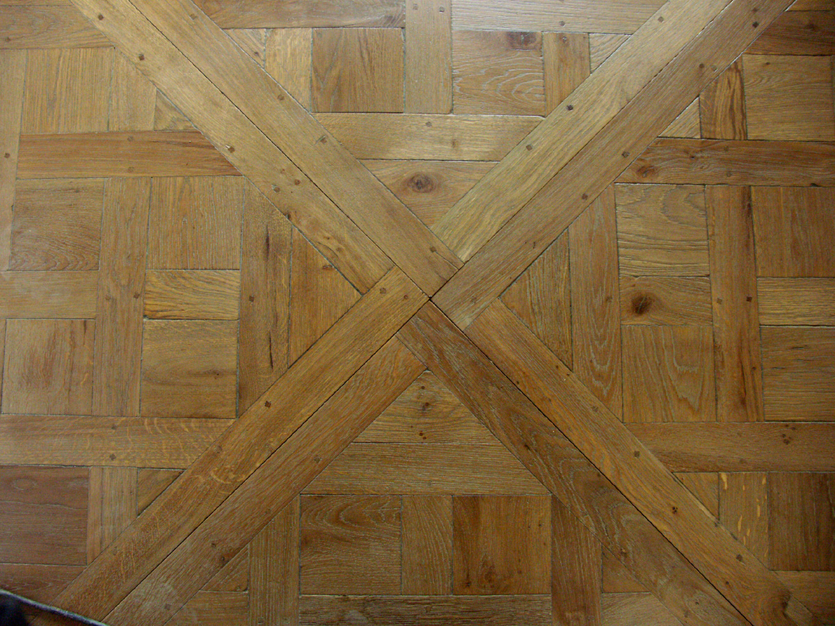Finition patinÃ©e vieillie pour ce parquet huilÃ©