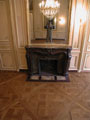 La cheminée parfaitement intégrée au Versailles