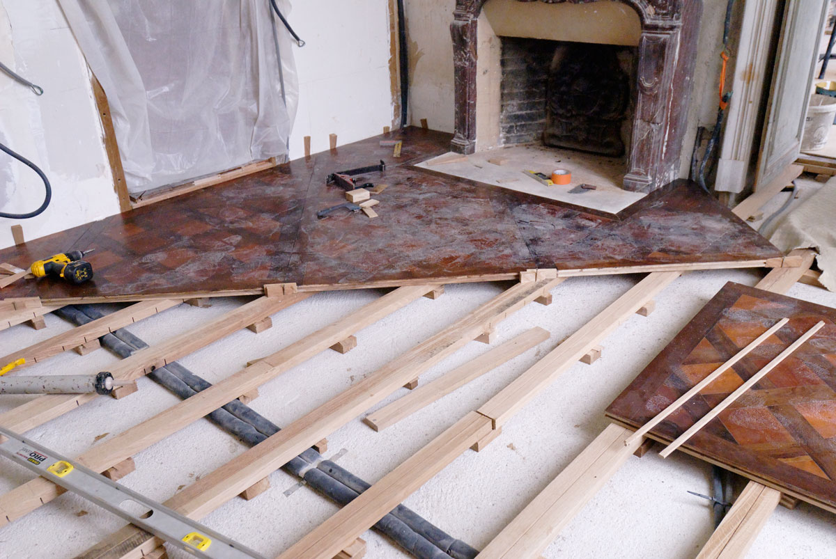 Parquet à panneaux Versailles en noyer-merisier